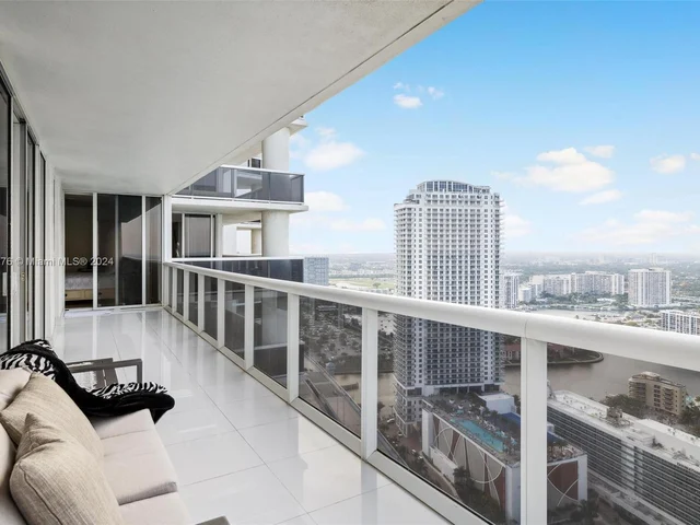 1800 S Ocean Dr # 3801, Hallandale Beach FL 33009