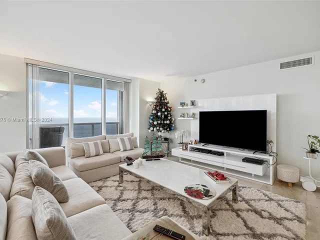 1800 S Ocean Dr # 3801, Hallandale Beach FL 33009