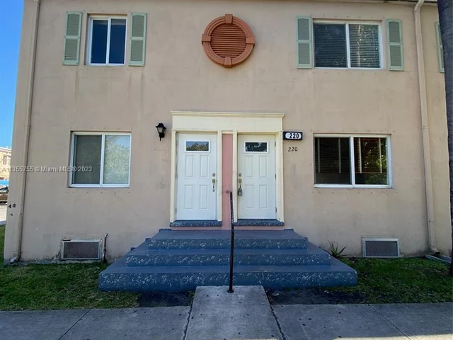220 NW 85th St Rd # 220, Miami FL 33150
