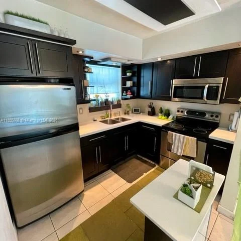 625 W Dayton Cir, Fort Lauderdale FL 33312