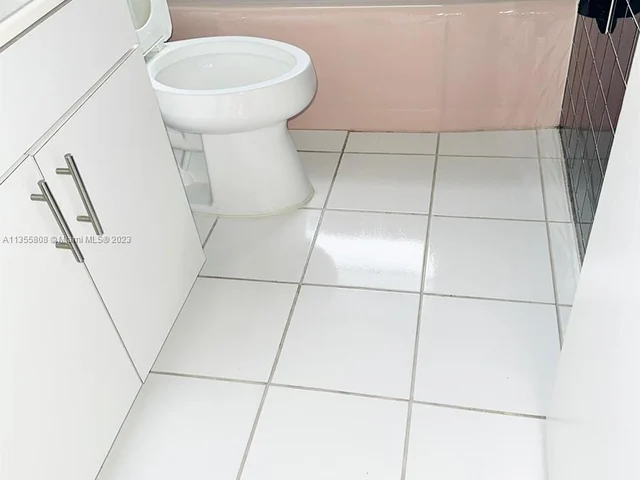 625 W Dayton Cir, Fort Lauderdale FL 33312