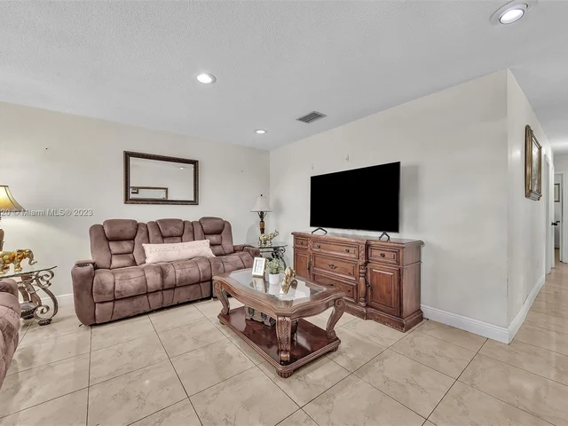 10501 SW 26th Ter, Miami FL 33165