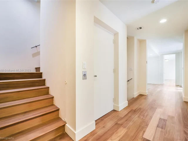 6120 Aqua Ave # 6120, Miami Beach FL 33141