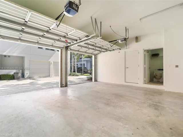 6120 Aqua Ave # 6120, Miami Beach FL 33141