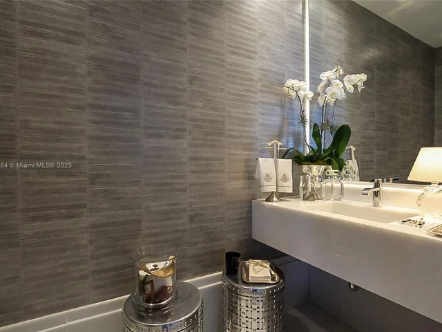 18555 Collins Ave # 4605, Sunny Isles Beach FL 33160