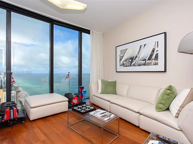 18555 Collins Ave # 4605, Sunny Isles Beach FL 33160