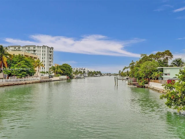 7118 Bonita Dr # 404, Miami Beach FL 33141