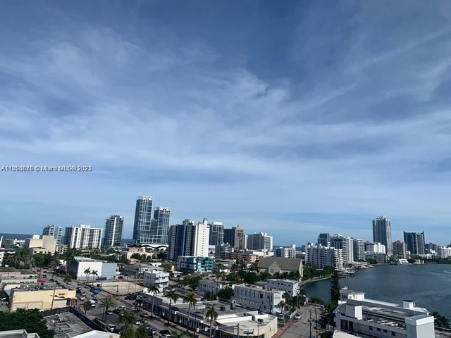 7118 Bonita Dr # 404, Miami Beach FL 33141