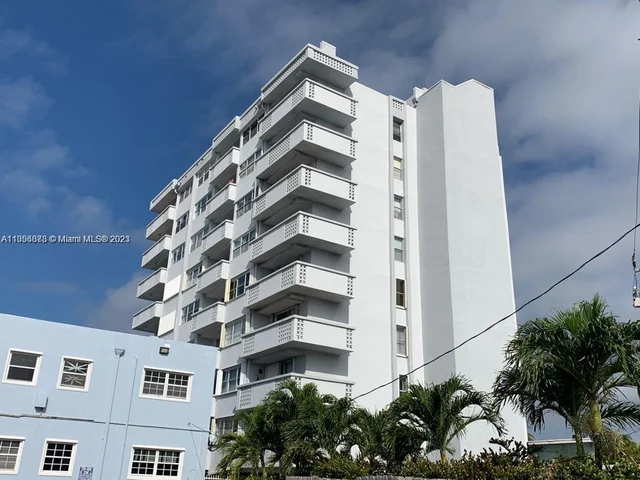 7118 Bonita Dr # 404, Miami Beach FL 33141