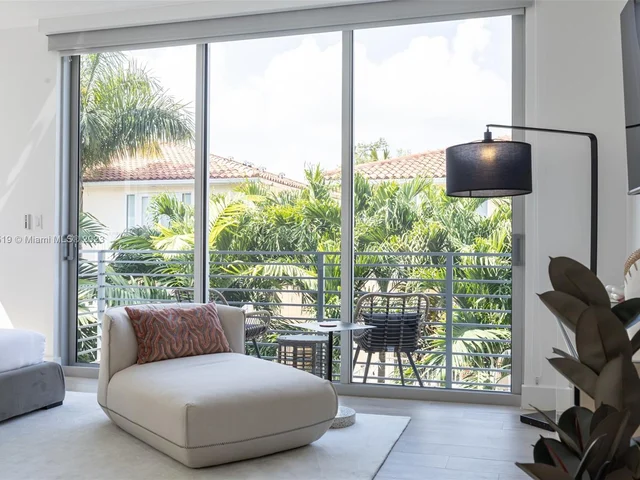 3110 Elizabeth St, Miami FL 33133