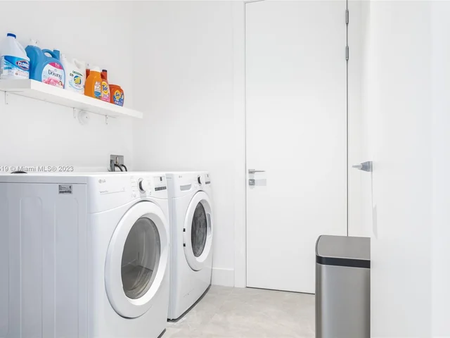 3110 Elizabeth St, Miami FL 33133