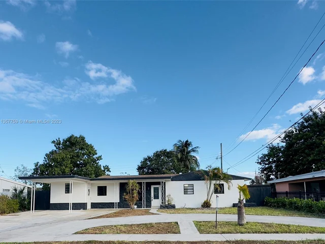 4241 NW 178th Ter, Miami Gardens FL 33055
