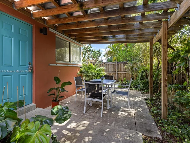 1304 NE 11th St # 2, Fort Lauderdale FL 33304