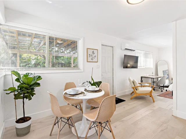 1304 NE 11th St # 2, Fort Lauderdale FL 33304