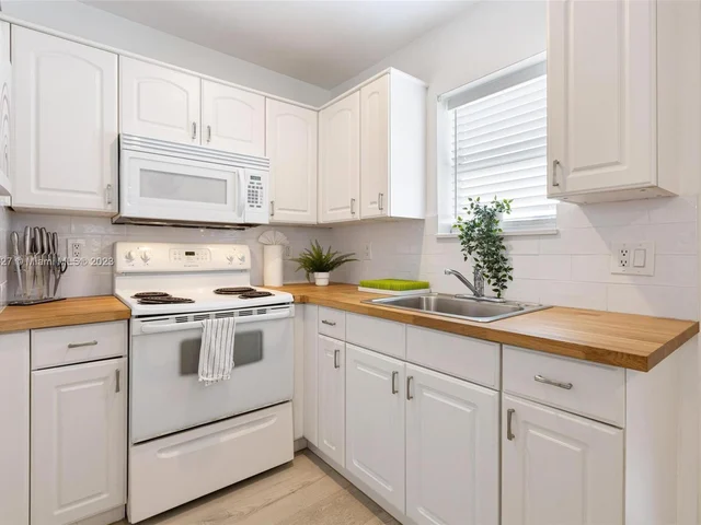 301 NE 17th Ave # 1, Fort Lauderdale FL 33301