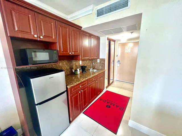 19201 Collins Ave # 929, Sunny Isles Beach FL 33160