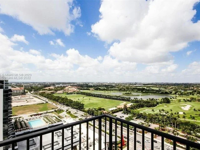 5300 Paseo Blvd # 2101, Doral FL 33166