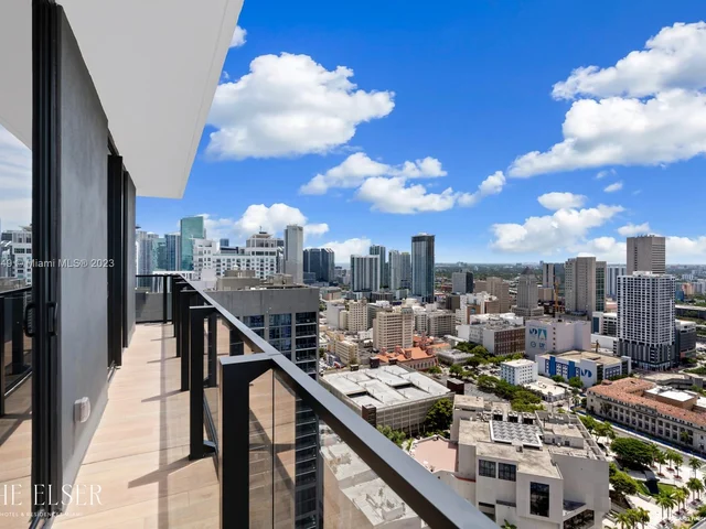 398 NE 5 # 2818, Miami FL 33132