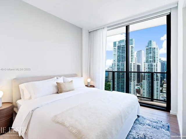 398 NE 5 # 2818, Miami FL 33132