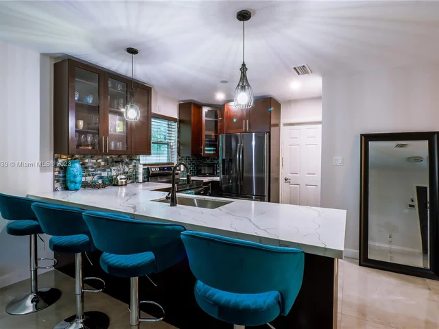 15440 NE 13th Ave, North Miami Beach FL 33162