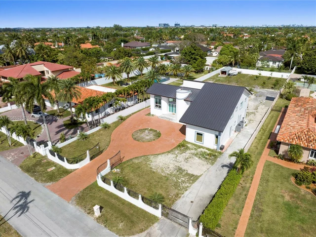 2821 SW 130th Ave, Miami FL 33175