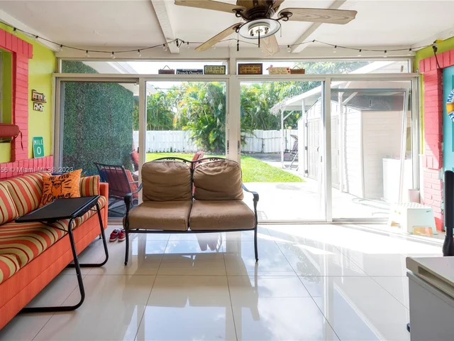 1224 Johnson St, Hollywood FL 33019