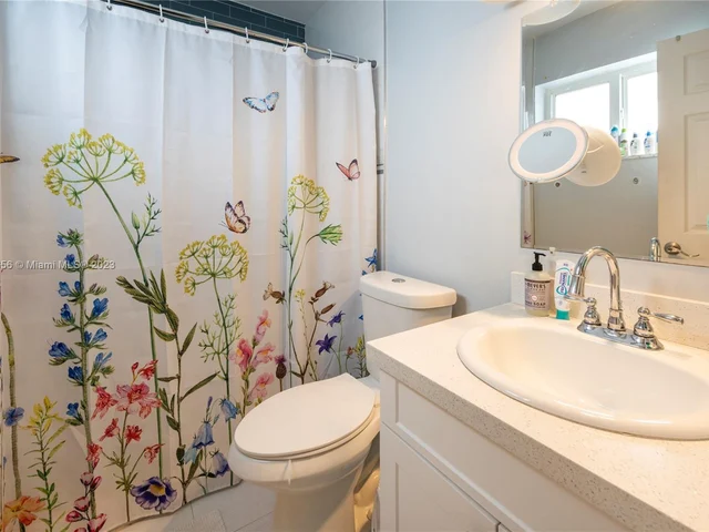 1224 Johnson St, Hollywood FL 33019