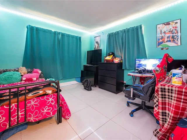 1224 Johnson St, Hollywood FL 33019