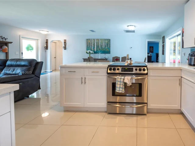 1224 Johnson St, Hollywood FL 33019