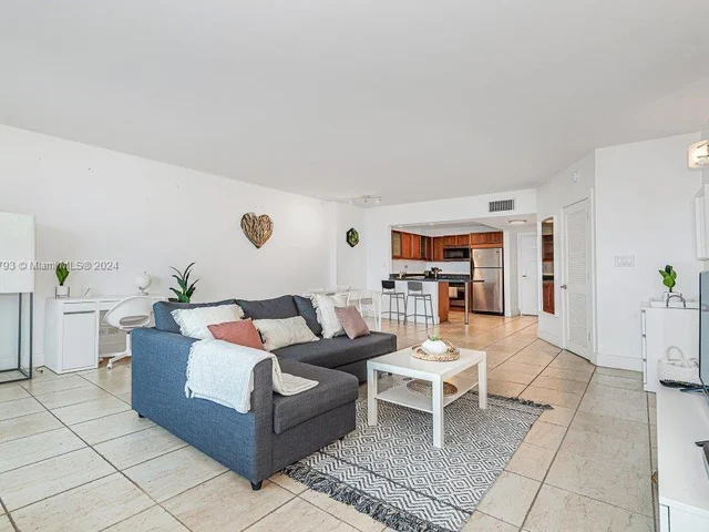 2301 Collins Ave # 1527, Miami Beach FL 33139