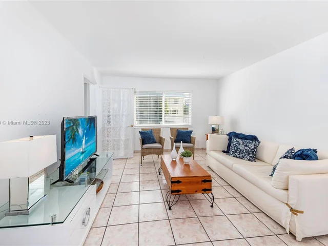 200 Galen Dr # 203, Key Biscayne FL 33149