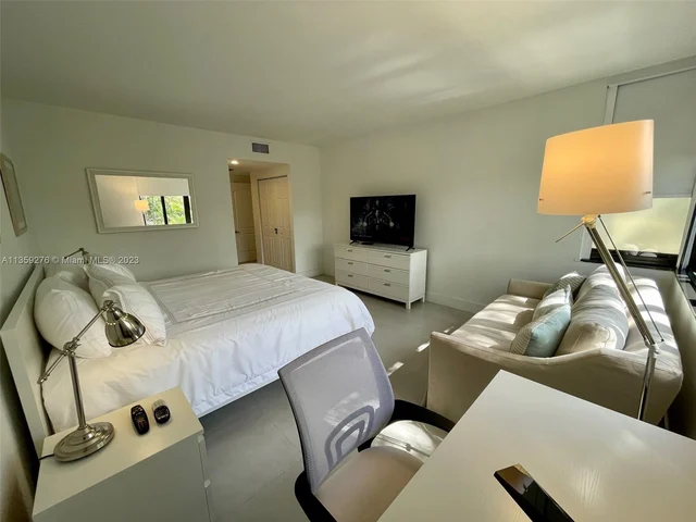 101 Crandon Blvd # 380, Key Biscayne FL 33149