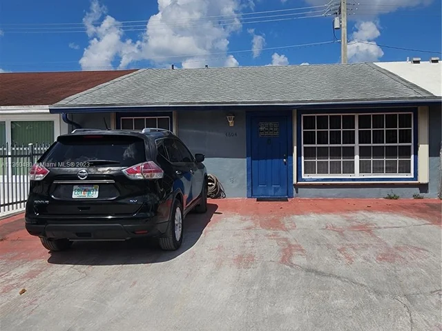 4604 NW 190th St, Miami Gardens FL 33055