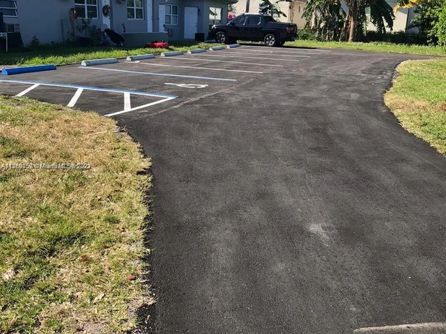 1293 NE 109th St # 4, Miami FL 33161