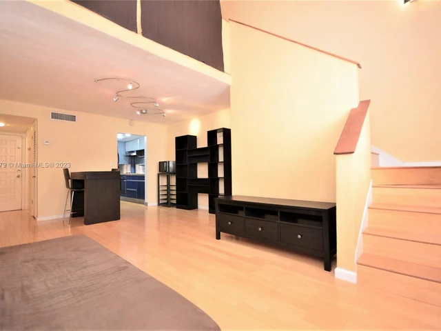 335 Navarre Ave # 5, Coral Gables FL 33134