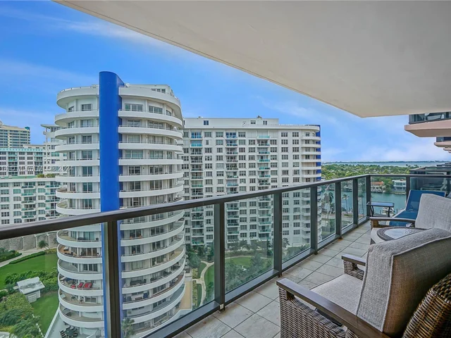 5225 Collins Ave # 1403, Miami Beach FL 33140