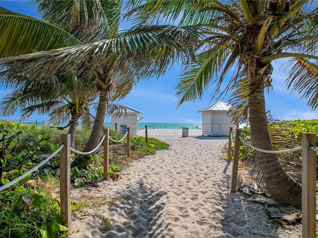 5225 Collins Ave # 1403, Miami Beach FL 33140