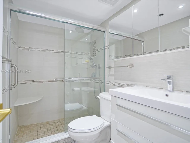 5225 Collins Ave # 1403, Miami Beach FL 33140