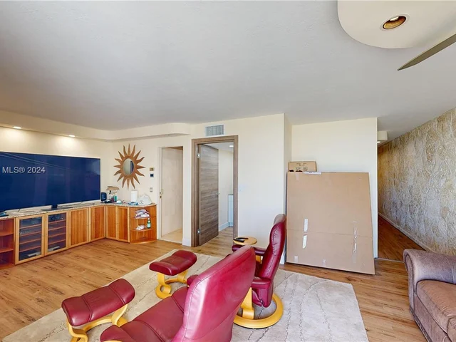 1223 Hillsboro Mile # 7, Hillsboro Beach FL 33062