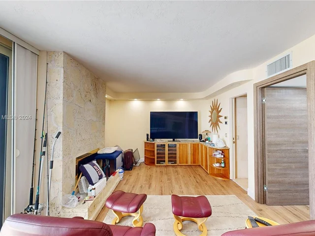 1223 Hillsboro Mile # 7, Hillsboro Beach FL 33062