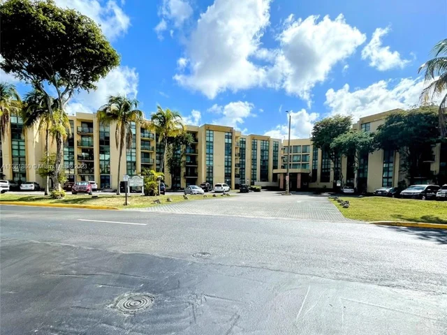 11780 SW 18th St # 2, Miami FL 33175