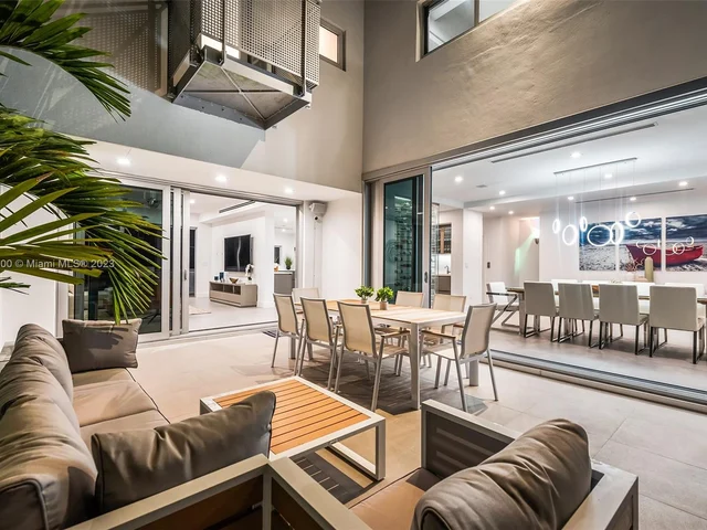 1785 Fairhaven Pl, Miami FL 33133