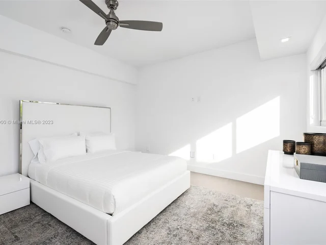 1785 Fairhaven Pl, Miami FL 33133