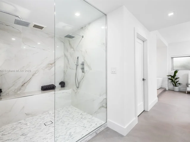 1785 Fairhaven Pl, Miami FL 33133