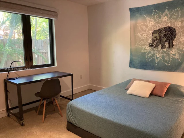 841 86th St, Miami Beach FL 33141