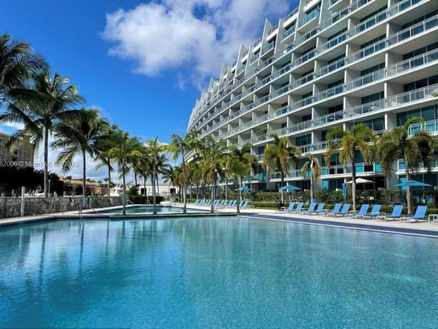 2950 NE 188th St # 139, Aventura FL 33180