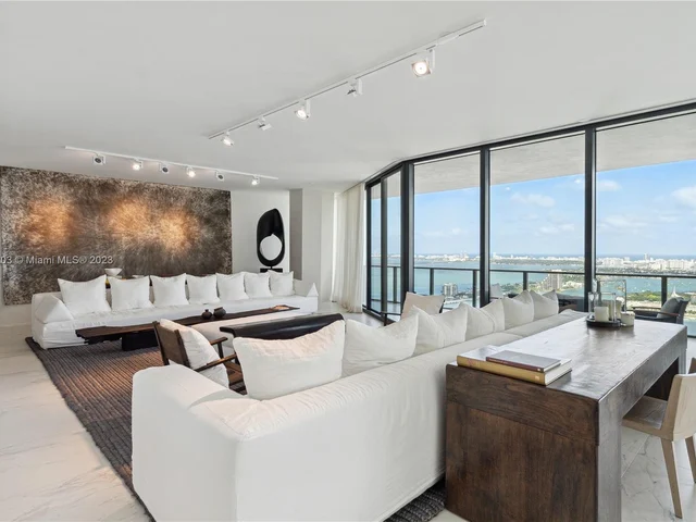 1000 Biscayne Blvd # 4401, Miami FL 33132