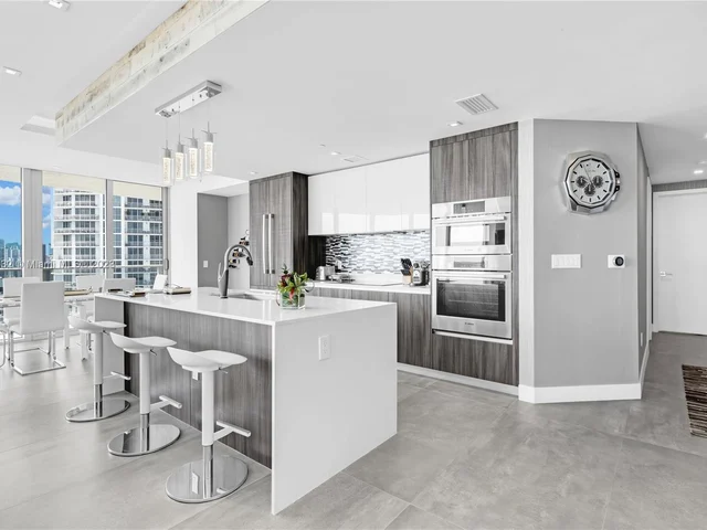 488 NE 18th St # 3912, Miami FL 33132