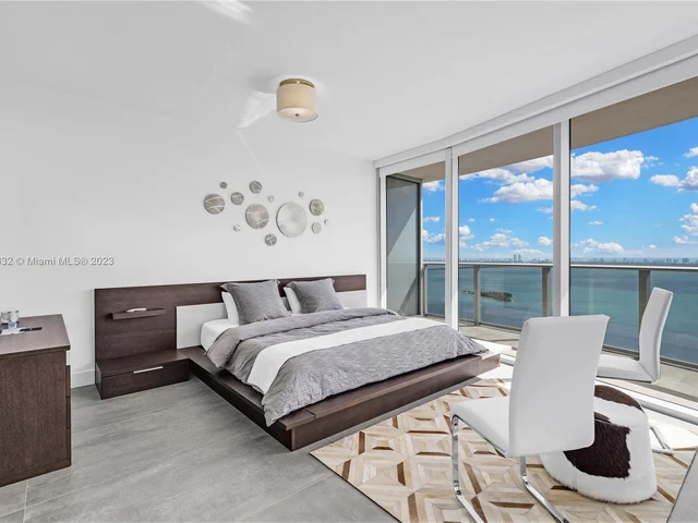 488 NE 18th St # 3912, Miami FL 33132