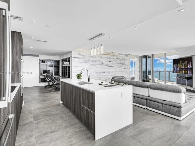 488 NE 18th St # 3912, Miami FL 33132